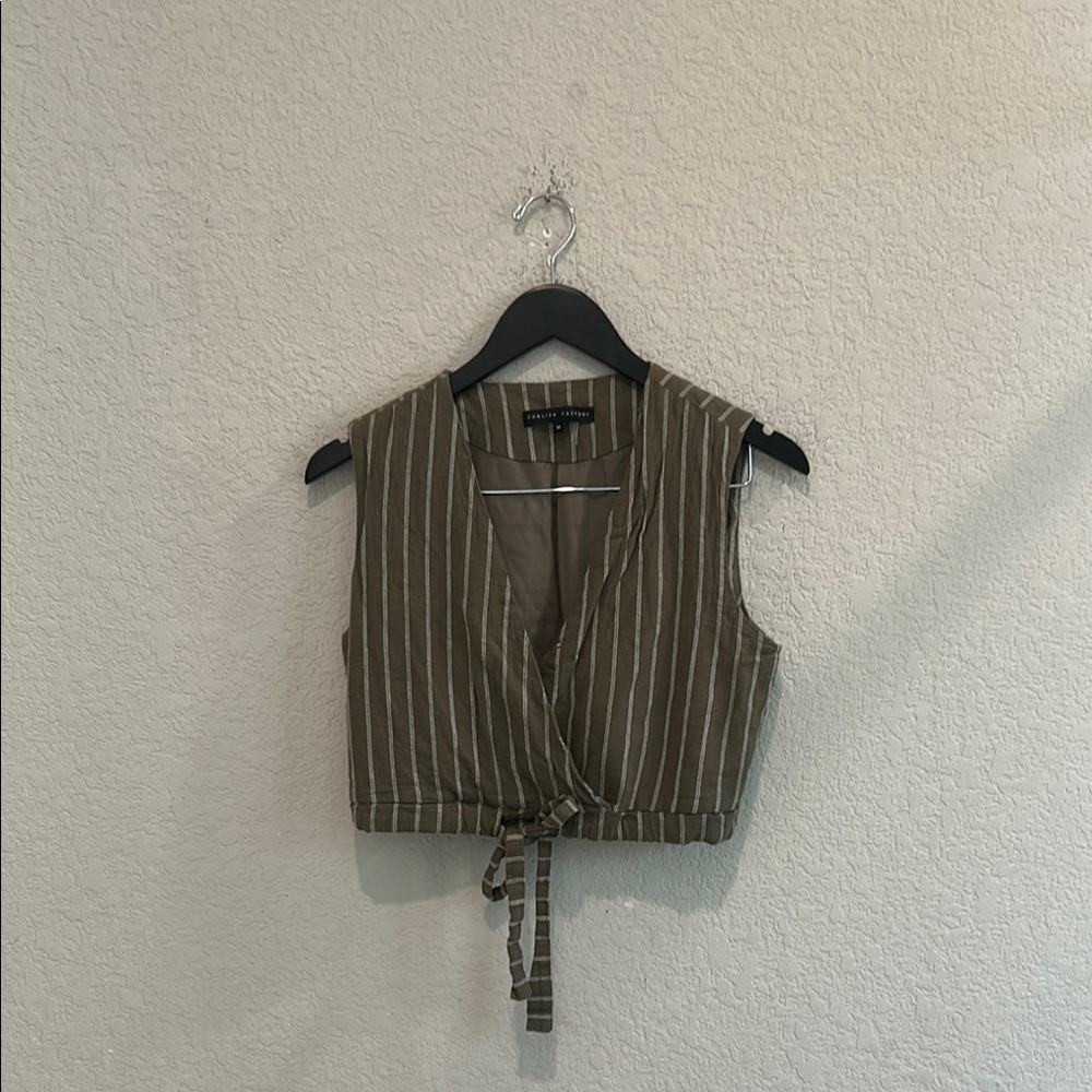 English Factory Brown and Tan Crop Tie Front Top size M